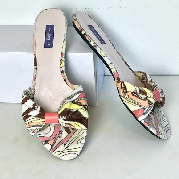 Sz. 7.5 Emilio Pucci Terry Shoes - Picture 4 of 17